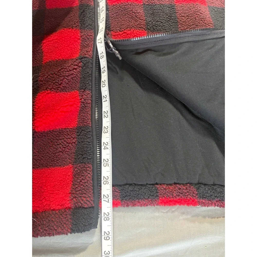 Woolrich x Target Mens Red Black Buffalo Plaid Faux Shearling Fleece Vest XL NWT